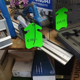 HYUNDAI 1050W INVALZAAG IN RAIL